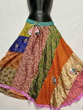 Vintage Nepal Silk Patchwork Handkerchief Hem Boho Hippie Festival Sari Skirt L